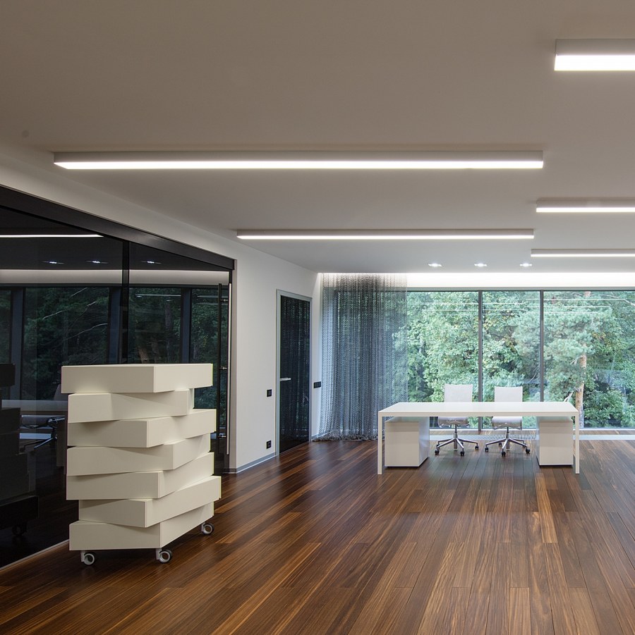 Светильник 103см