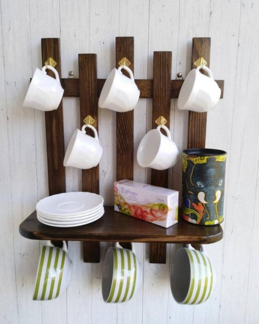 Полка для чашек деревянная