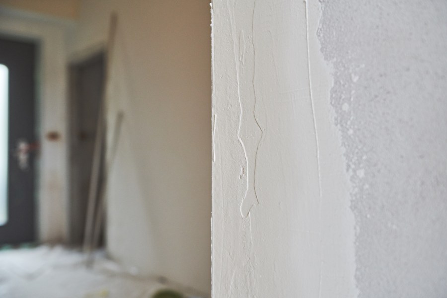 Чем вывести высолы на штукатурке