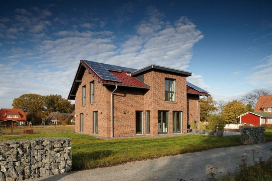 Современный кирпичный дом