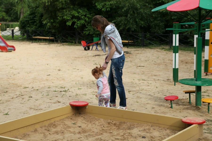 Резиновая поверхность для детской площадки