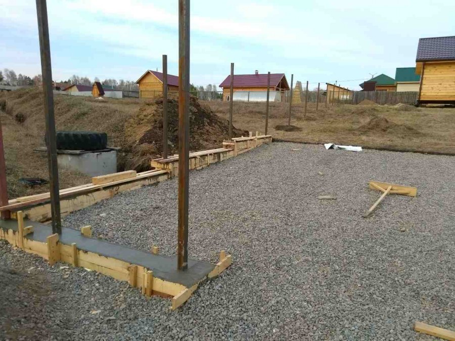 Установка детского игрового комплекса на улице бетонирование опоры