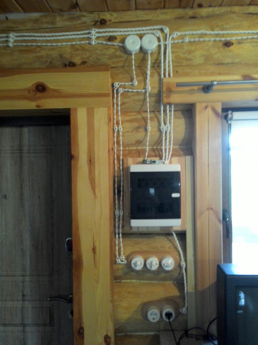 Монтаж наружной электропроводки