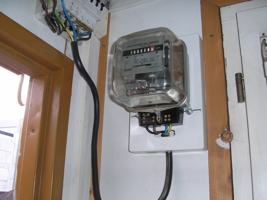 Счётчик электроэнергии в доме