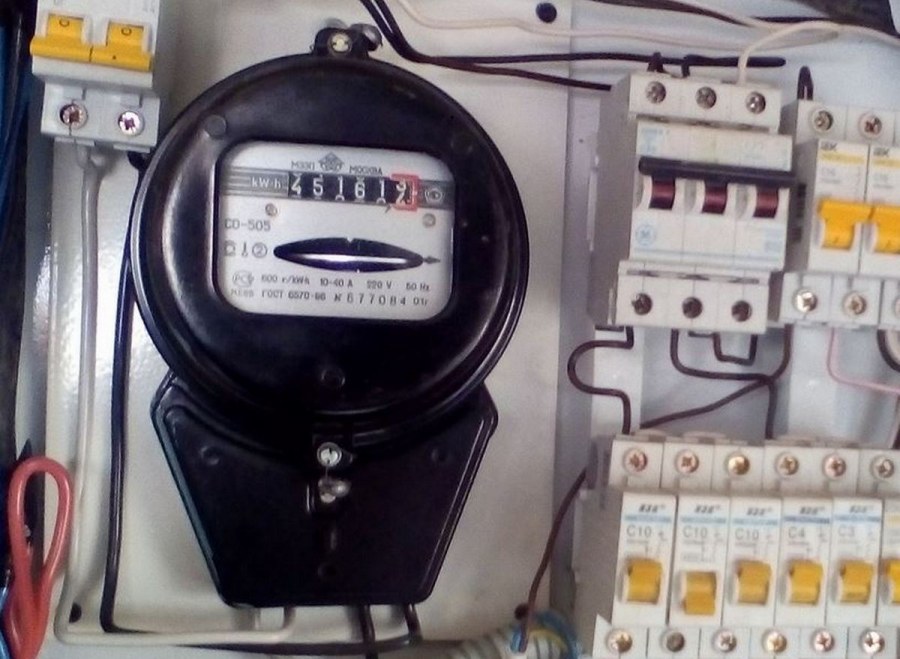 Монтаж однофазного электросчетчика