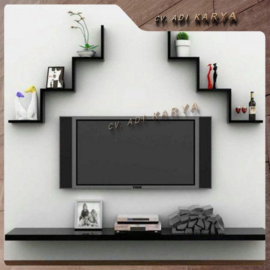 Полки над телевизором в гостиной