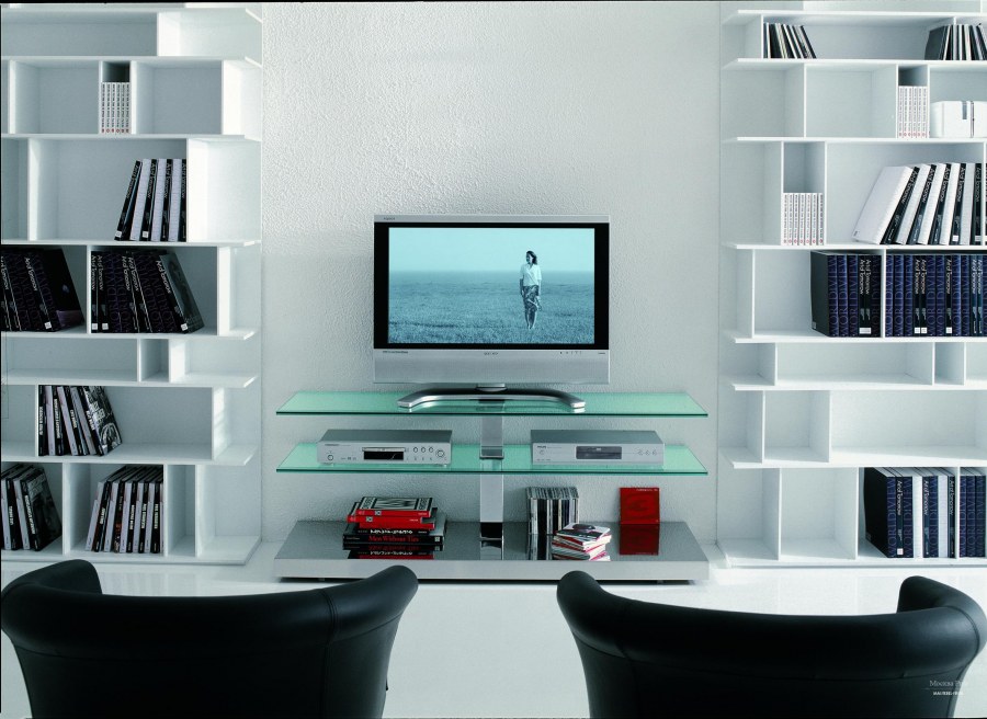 Полочка под телевизор