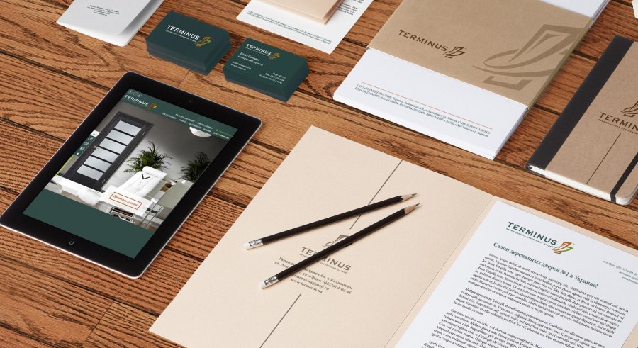 Vertex Chair by Karim Rashid