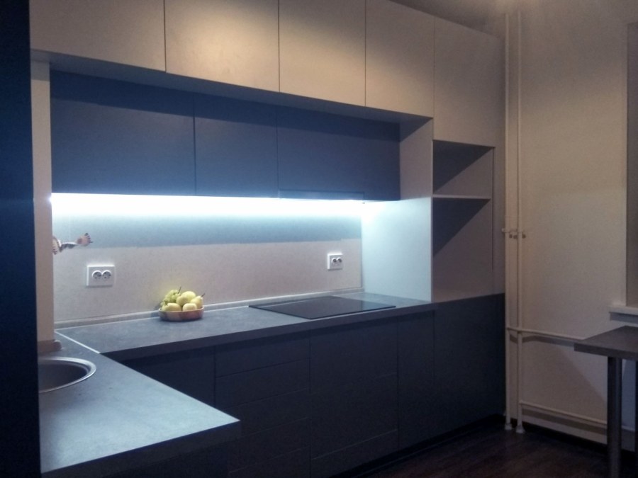 Кухонный гарнитур двухуровневый