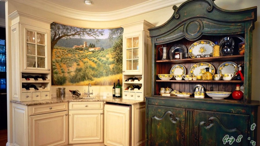 Сервант в интерьере кухни