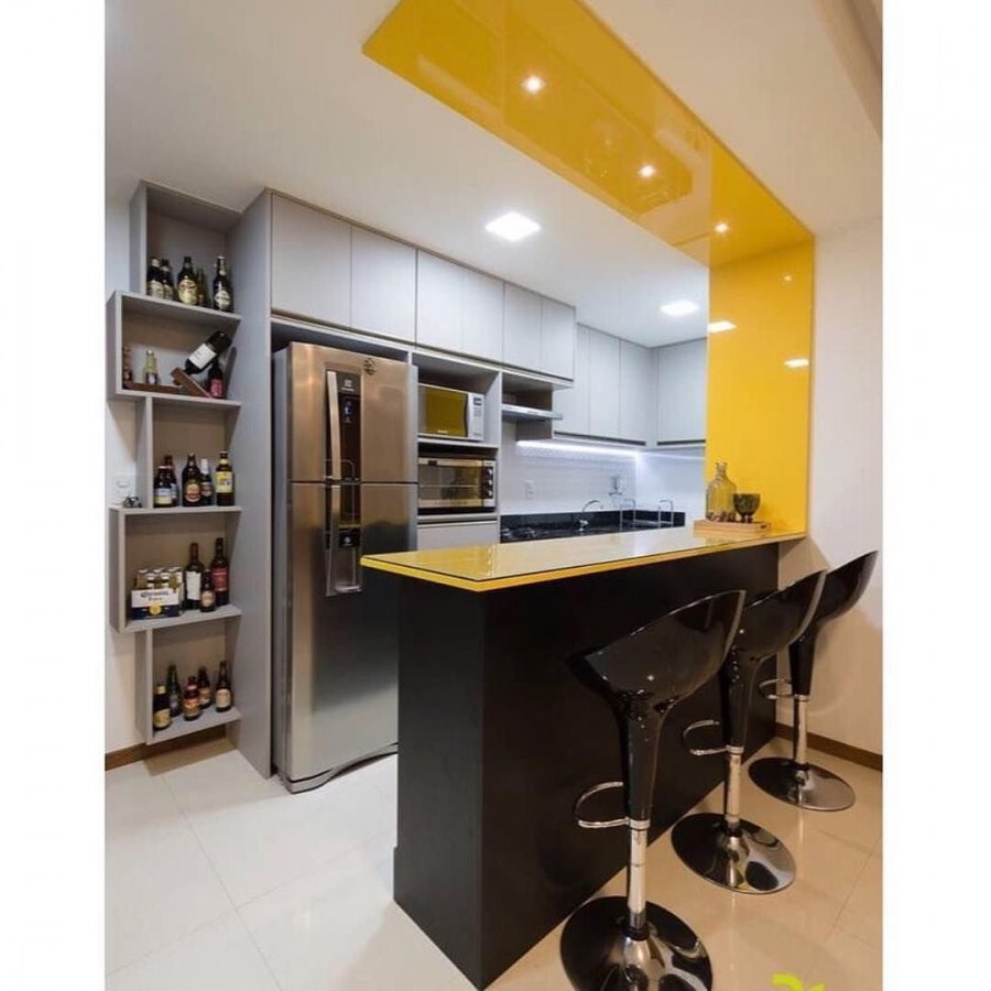 Кузня-гостинаяс барной стойкой