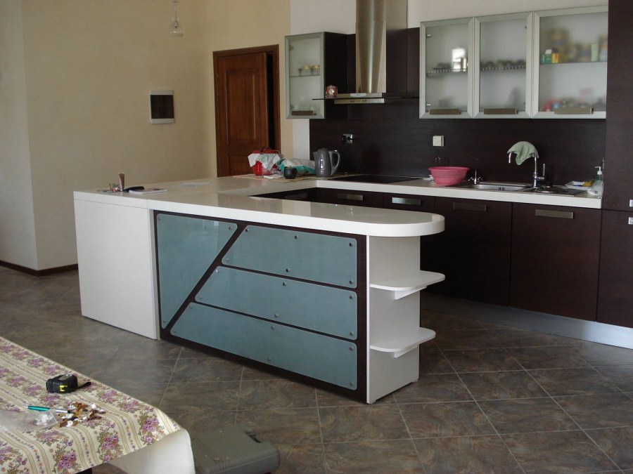 Барная стойка с ящиками