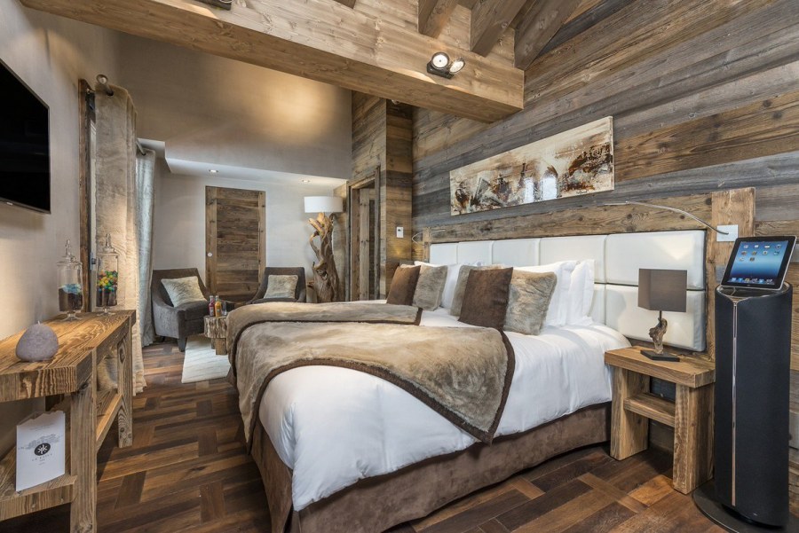 Спальня в стиле альпийского Шале