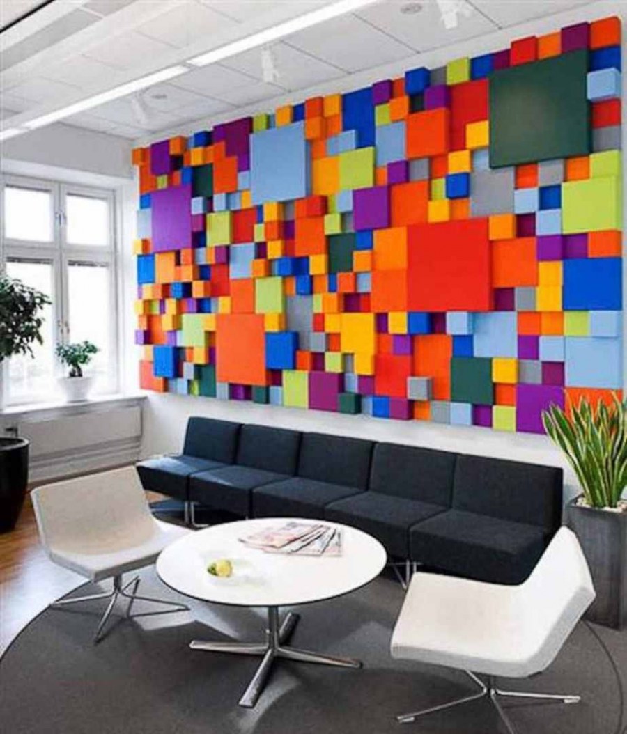 Разноцветная стена