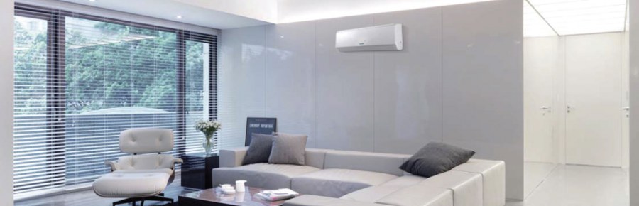 Кондиционер в интерьере слева