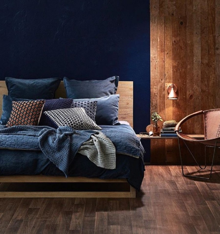 Спальня в сине коричневых тонах