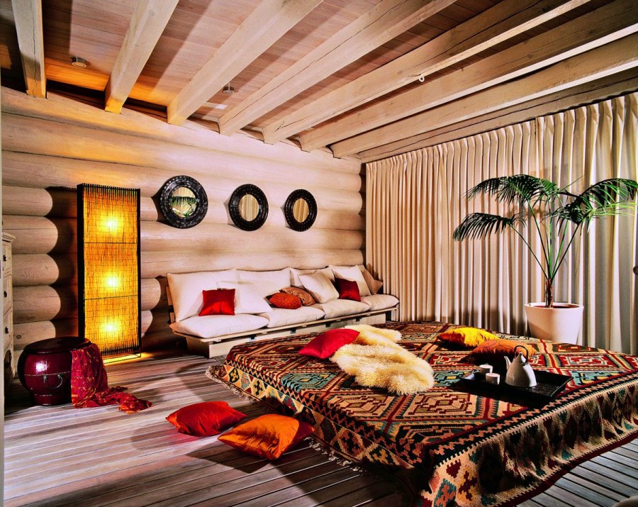 Деревянный дом в этническом стиле