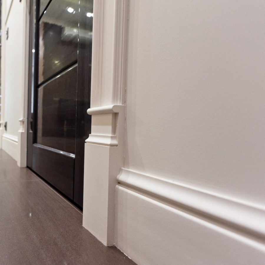 Плинтус Orac Decor sx118 Contour