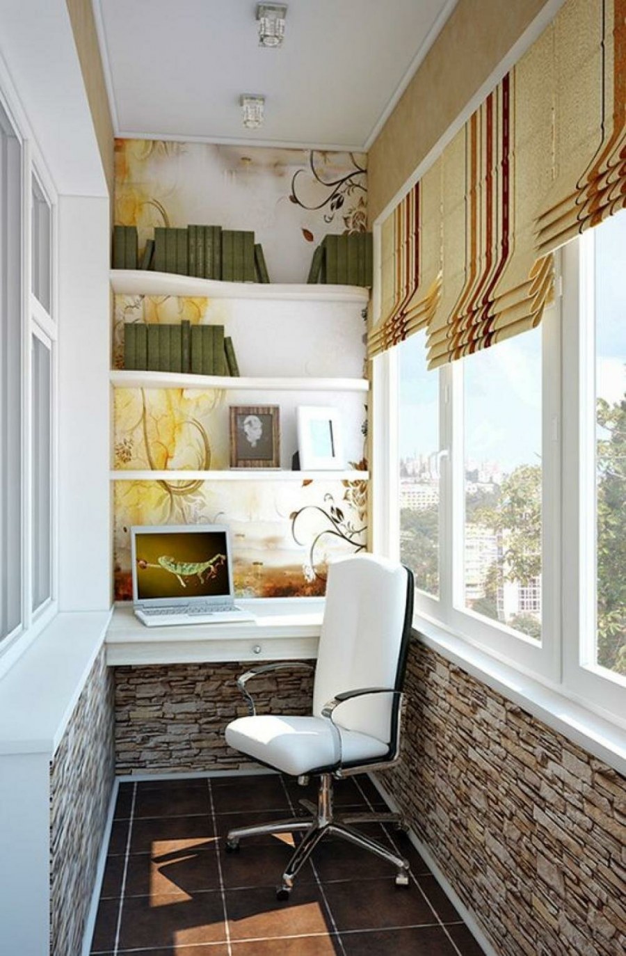 Балкон с диванчиком и шкафом