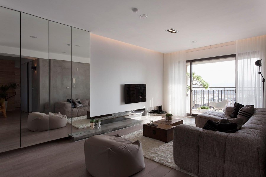 Просторная гостиная в современном стиле