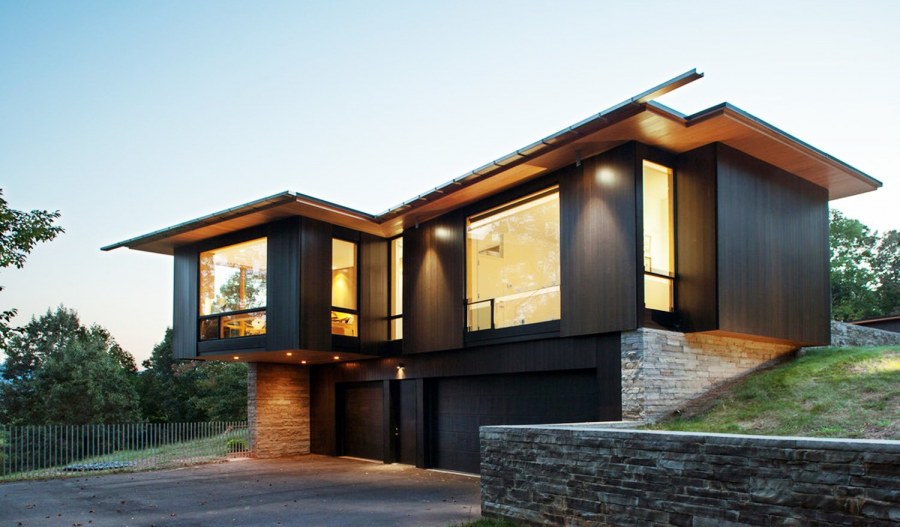 Стильный дом из дерева