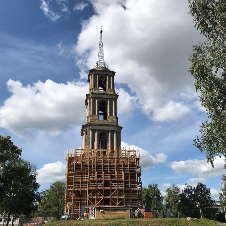 Высоко-Петровский мужской монастырь колокольня