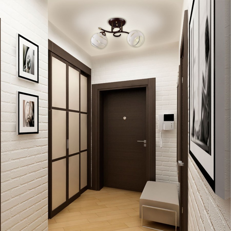 Коридор в бежево-коричневых тонах