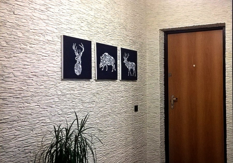 Прихожая в коричневом цвете