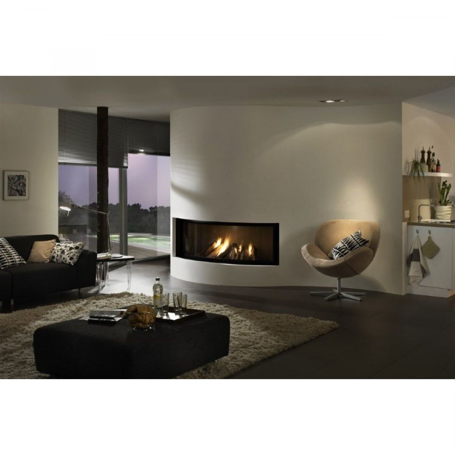 Стильная гостиная с камином