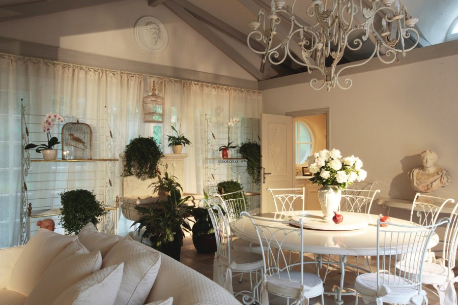 Интерьер беседки в стиле Прованс