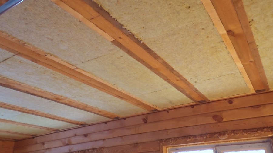 Натяжной потолок на черновой потолок