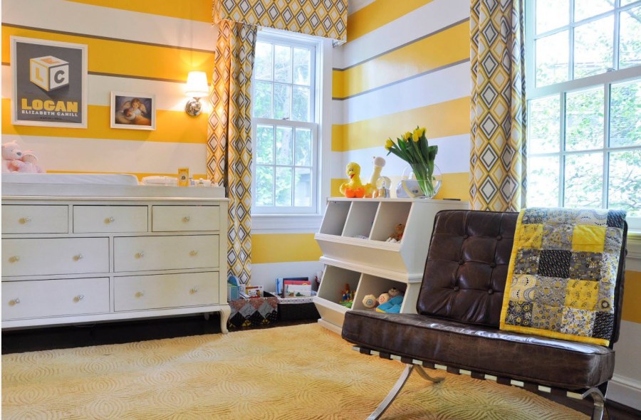 Комната в желтом цвете