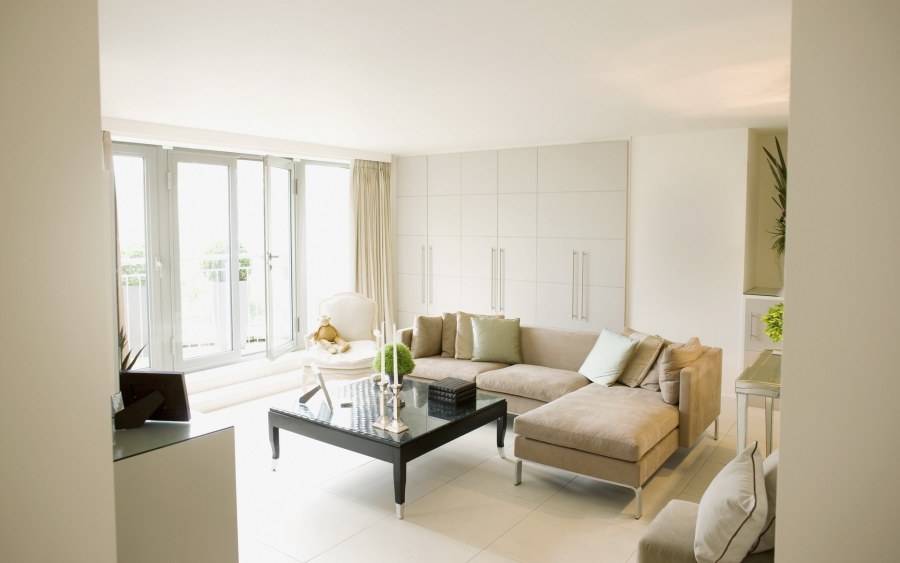 Светлая гостиная интерьер