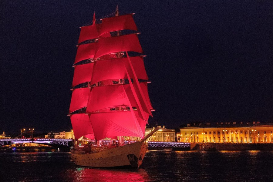 Интерьер квартиры Алые паруса Москва