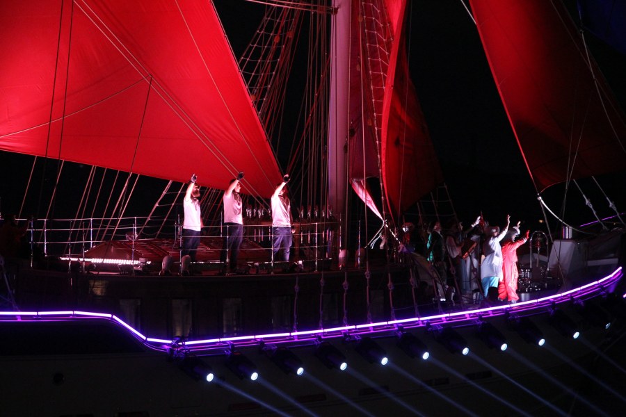 Алые паруса Дербент гостиница