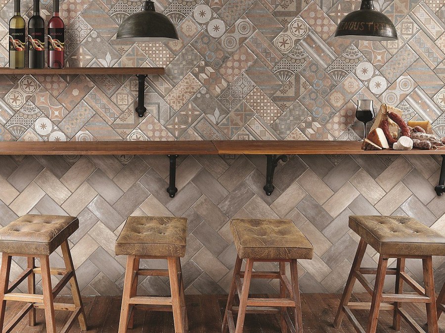 Esagona French Quarter Royal Street 24x27.7