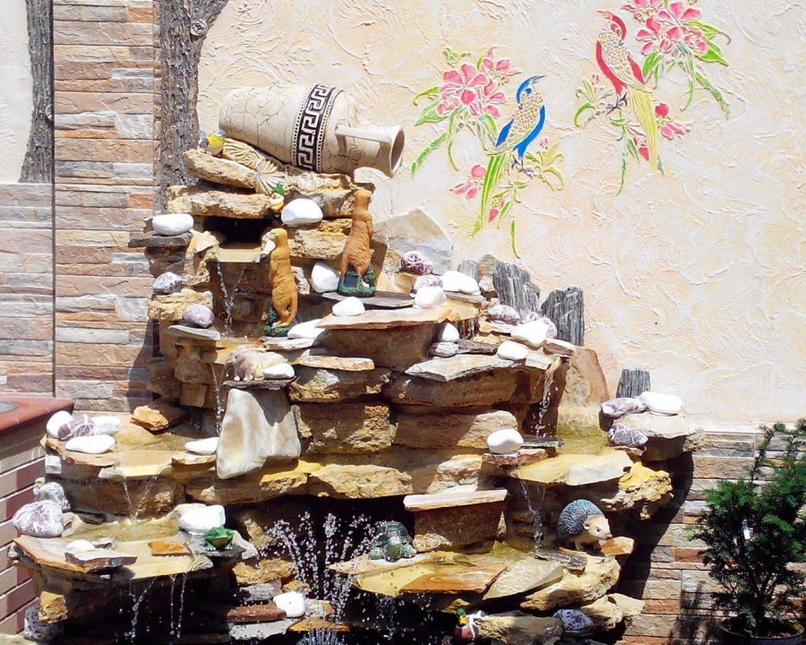 Декоративный фонтан для сада Альпийская горка