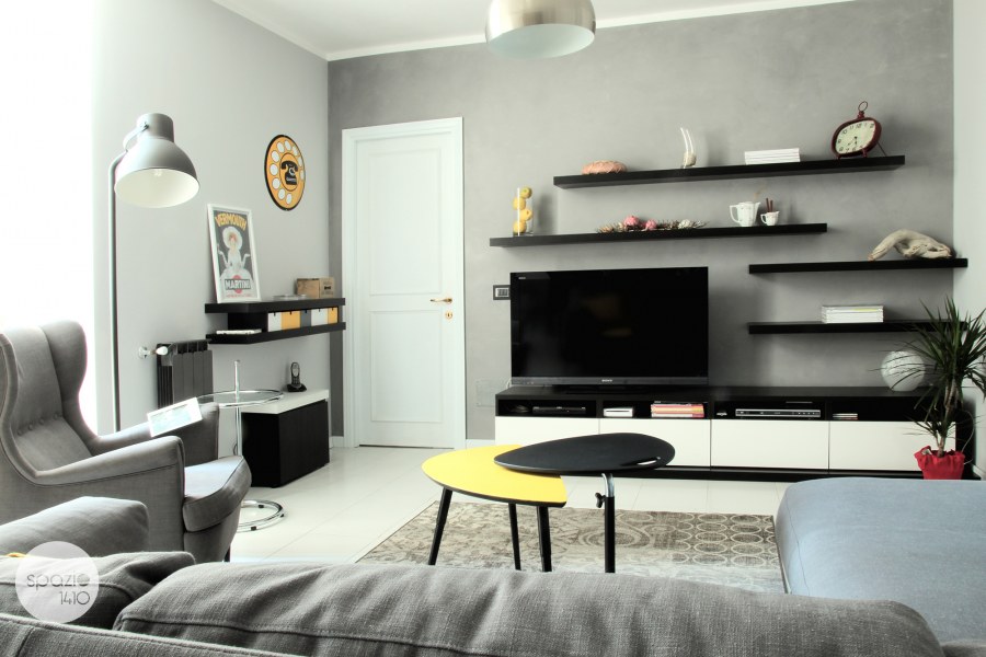 Гостиная в трехкомнатной квартире в панельном доме 17 кв м