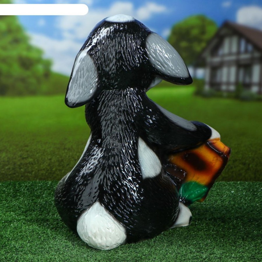 Садовая фигура "заяц"