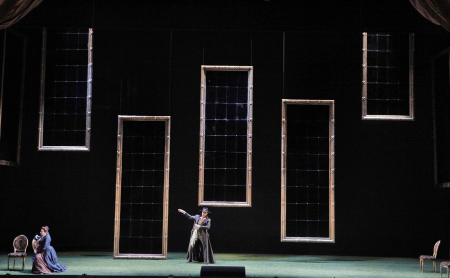 Ревизор Сценография