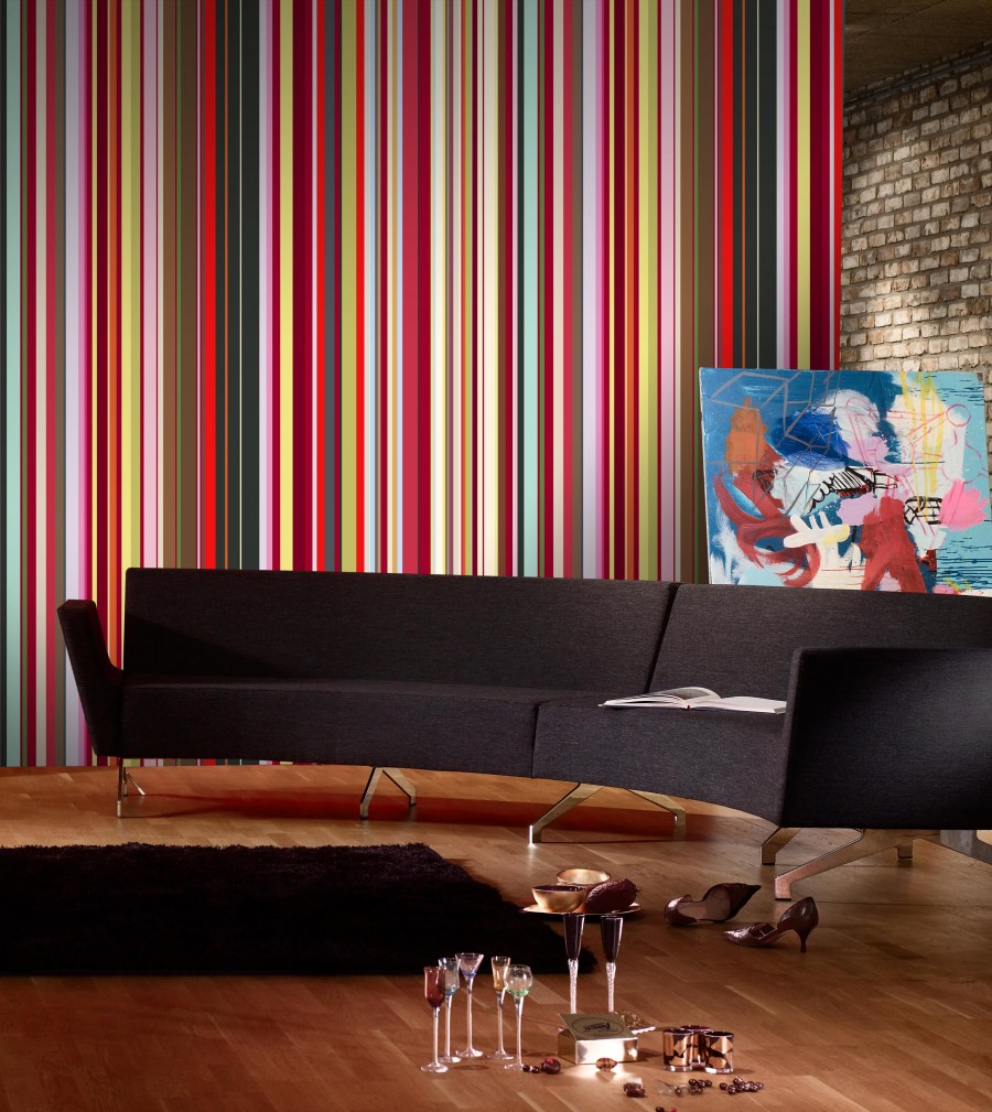 Полоски на стене в интерьере