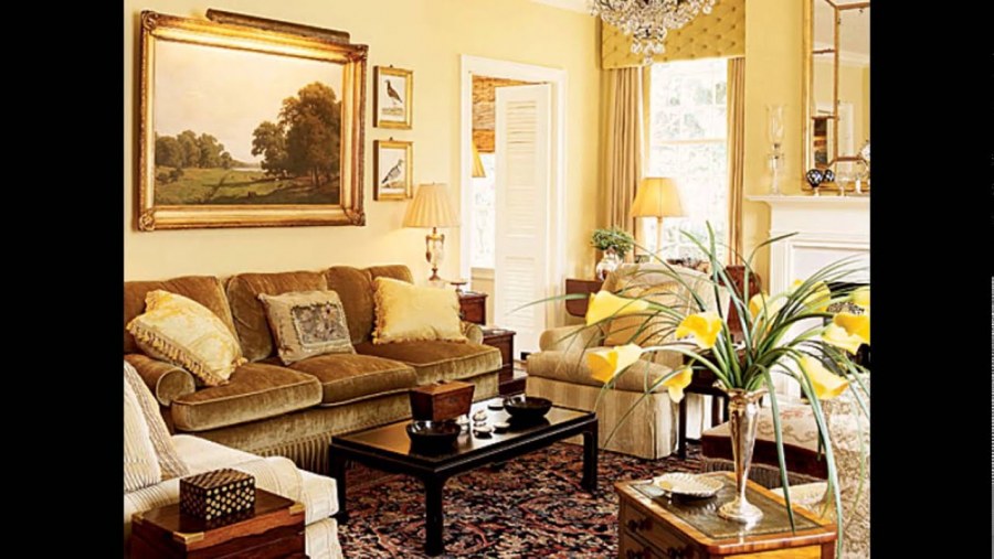 Классическая гостиная в желтых тонах
