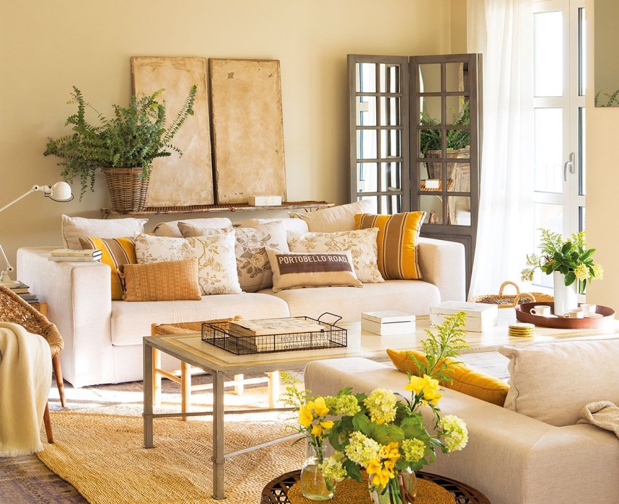 Как украсить гостиную своими руками