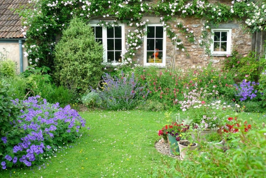 Сад в стиле Кантри