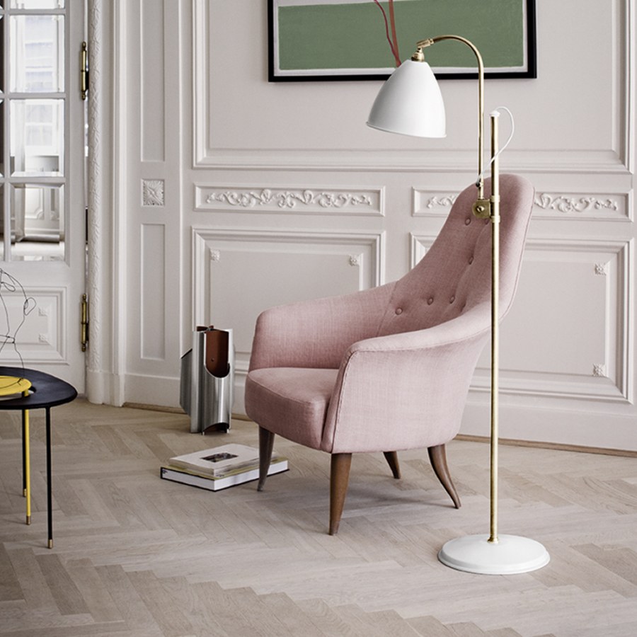 Кресло с торшером