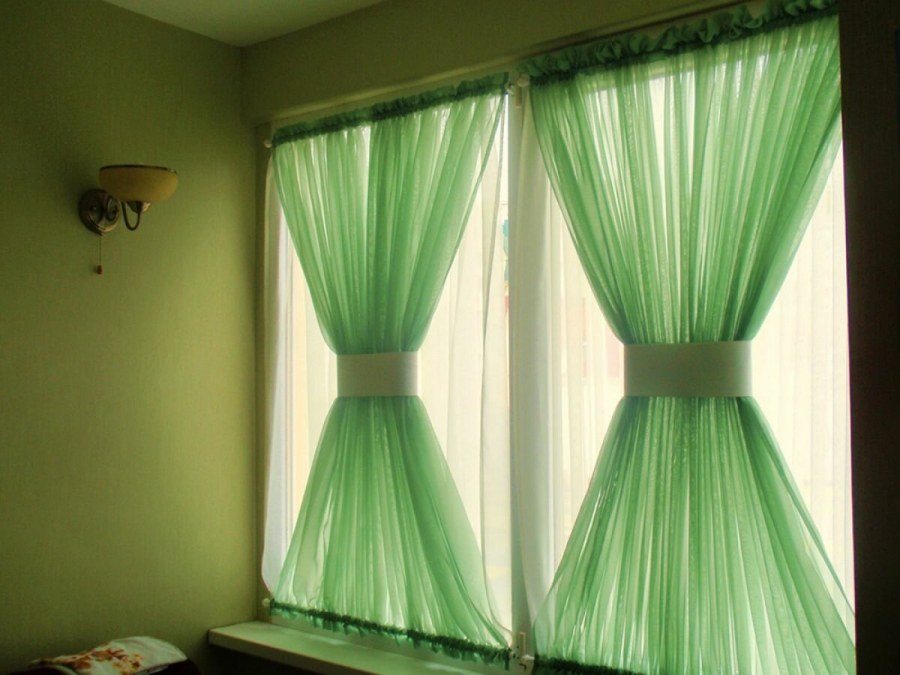 Шторы на дверь