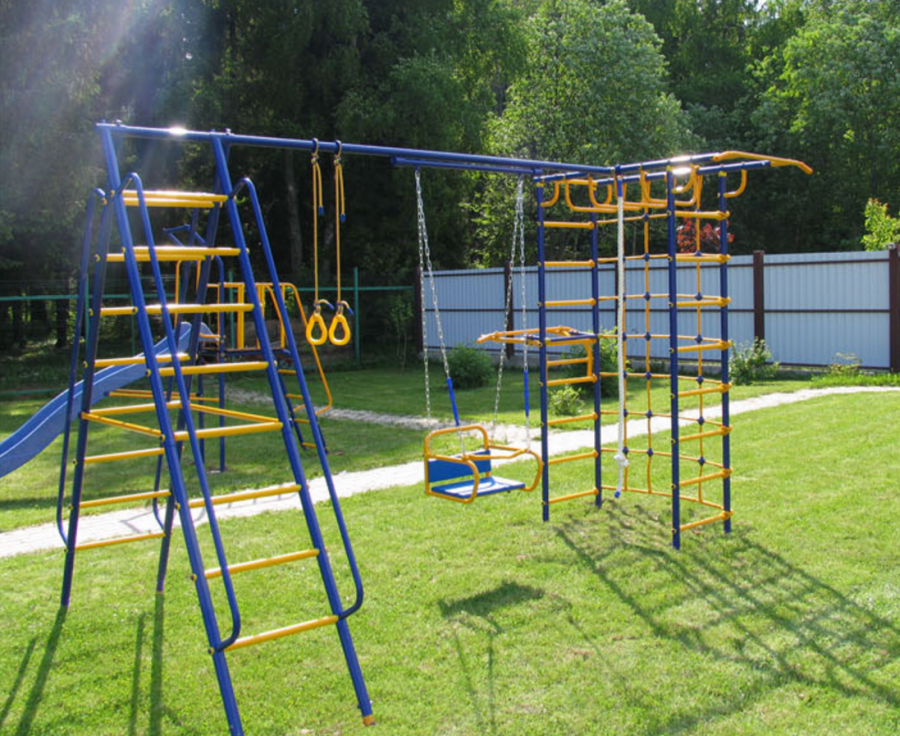 Спортивно-игровой комплекс веселый Непоседа Дачник