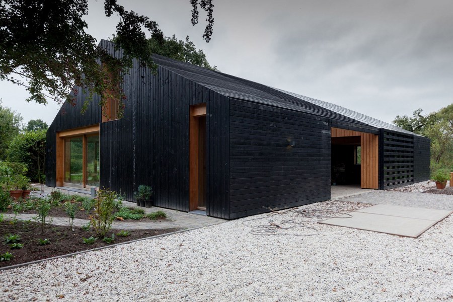 Дом в стиле амбара Barn House