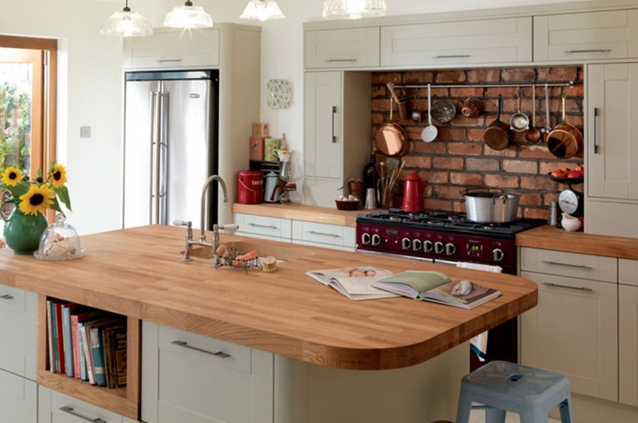 Кухня дерево современная