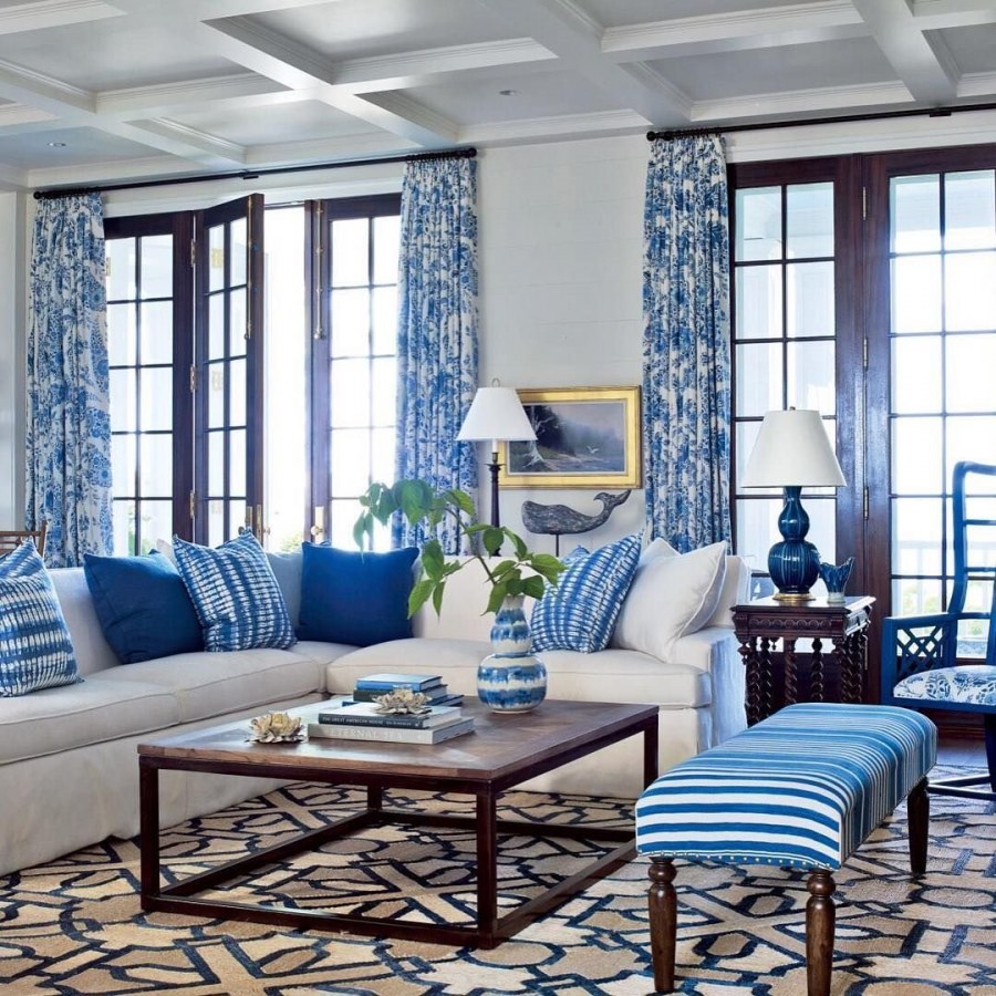 Бело синий интерьер